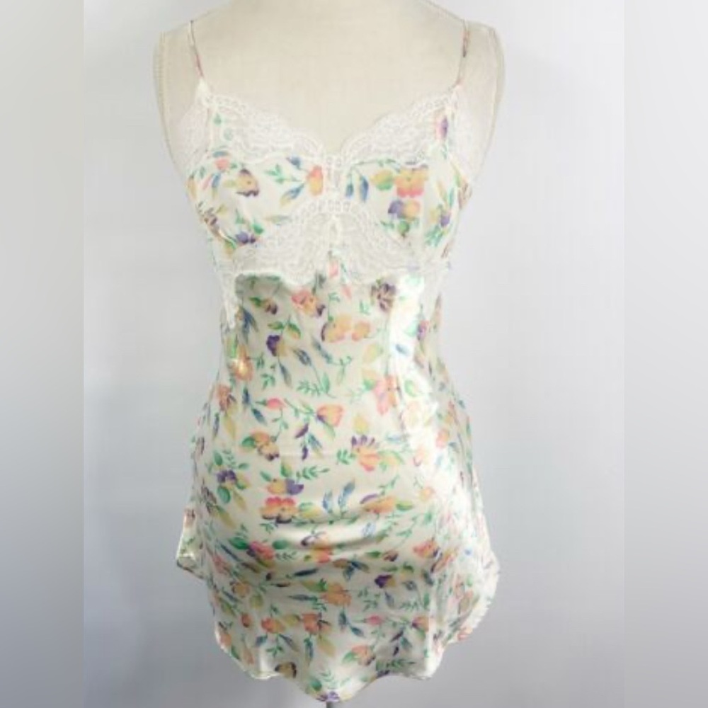 Vintage 80s Victoria's Secret Gold Label Babydoll Nightgown Size M Satin Floral